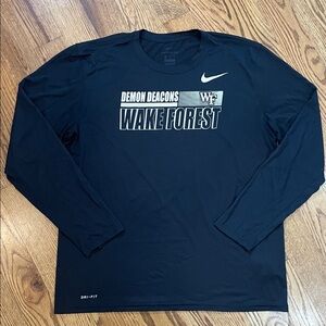 Men’s Wake Forest Demon Deacons Nike Dri-Fit Long Sleeve Shirt. Size XL.